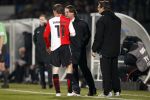 04-02-2010: Voetbal: Eredivisie: RKC-Feyenoord: Waalwijk
Jon Dahl Tomasson krijgt nog wat aanwijzingen van Mario Been

Foto: Edwin Verheul